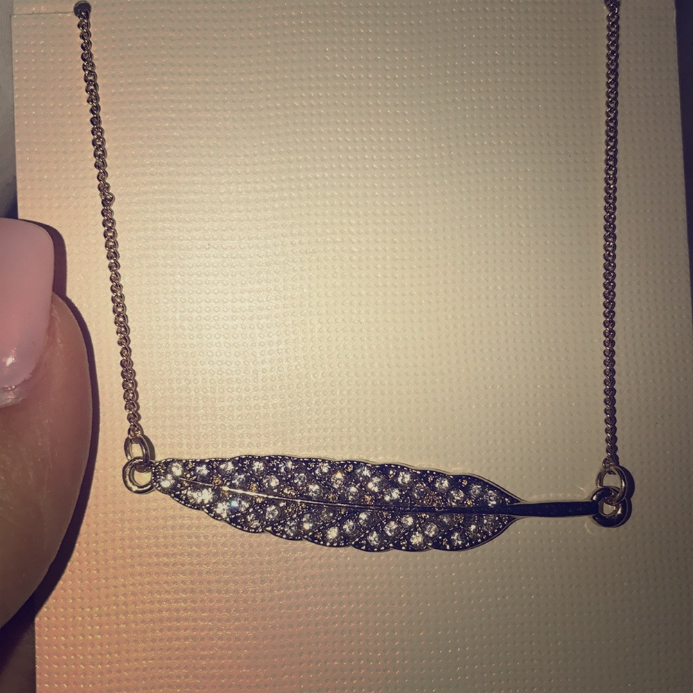 Rhinestone feather necklace - Picture 2 of 2